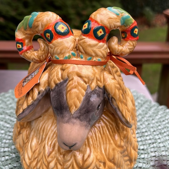 NWT gorgeous and unusual blue sky, Clayworks happy harvest edition Ram 2022 - Picture 3 of 7